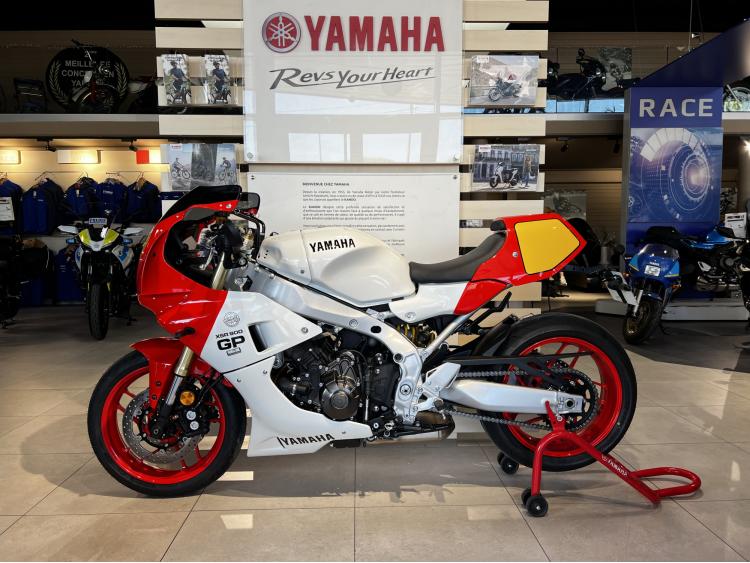 YAMAHA XSR 900 GP 207€/MOIS* +DE 3400€ D'ACCESSOIRES GTIE 5 ANS