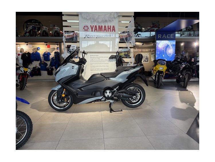 PROMOTION XP T-MAX 560 TECH MAX 2025 +DE 1990€ D'EQUIPEMENT  GARANTIE 5 ANS ET 800€ DE REMISE 