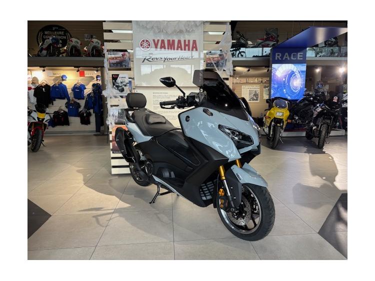 PROMOTION XP T-MAX 560 TECH MAX 2025 +DE 1990€ D'EQUIPEMENT  GARANTIE 5 ANS ET 800€ DE REMISE 
