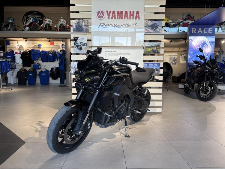MT-10 TECH BLACK 2022 +DE 1200€ D'EQUIPEMENT GARANTIE 12 MOIS 