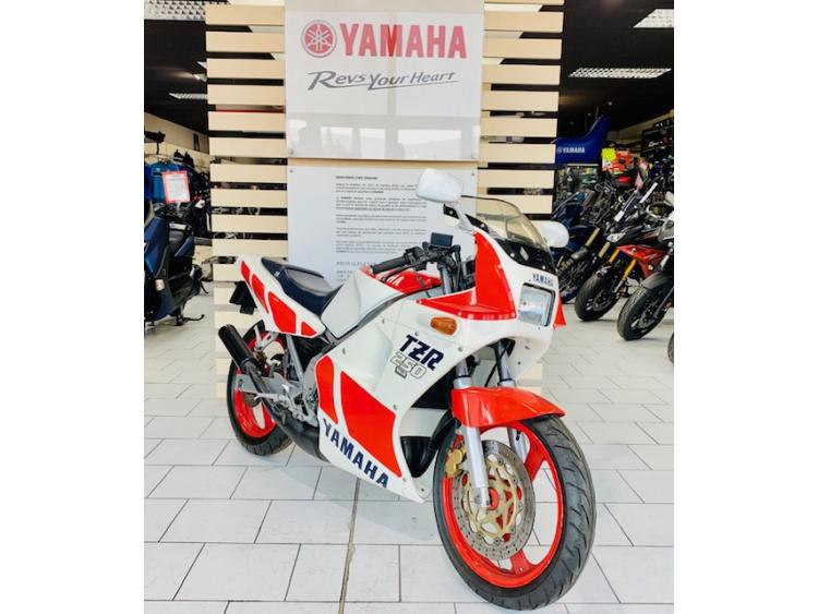 YAMAHA TZR 250 MUSÉE (VENDUE)