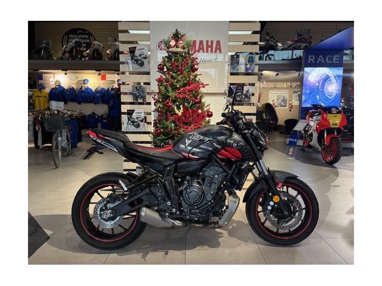 MT-07 35KW 90€/MOIS* 1ERE MAIN FAIBLE KM +2500€ D'EQUIPEMENT GTIE 12 MOIS 