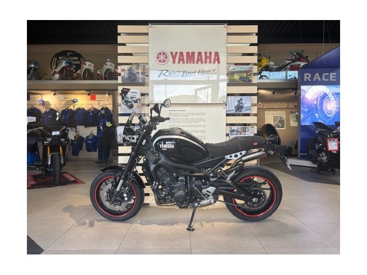 XSR 900 AKRAPOVIC +DE 2700€ D'EQUIPEMENT GTIE 12 MOIS 135€/MOIS*