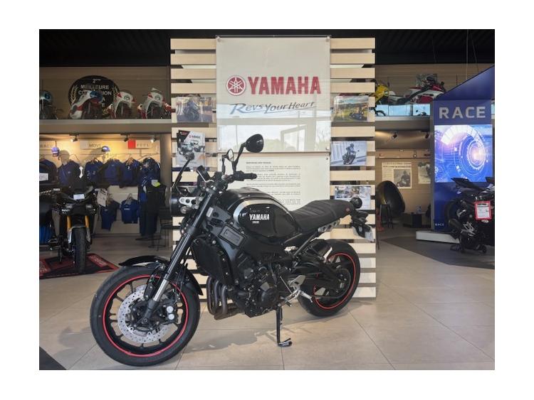 XSR 900 AKRAPOVIC +DE 2700€ D'EQUIPEMENT GTIE 12 MOIS 135€/MOIS*