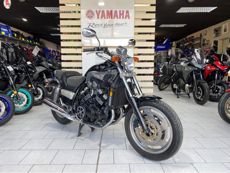 YAMAHA VMAX 1200 84€/MOIS* 