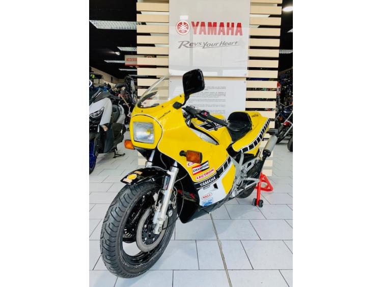 YAMAHA RD 500 LC KENNY ROBERTS REPLICA