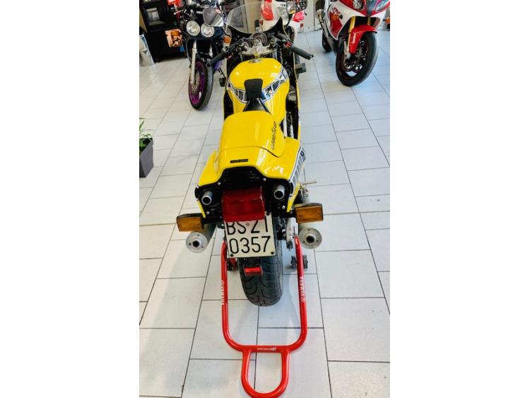 YAMAHA RD 500 LC KENNY ROBERTS REPLICA