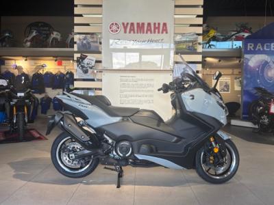 YAMAHA XP T-MAX 560 TECH MAX 2025 221€/MOIS* GARANTIE 5 ANS 800€ D'ACESSOIRES OFFERT