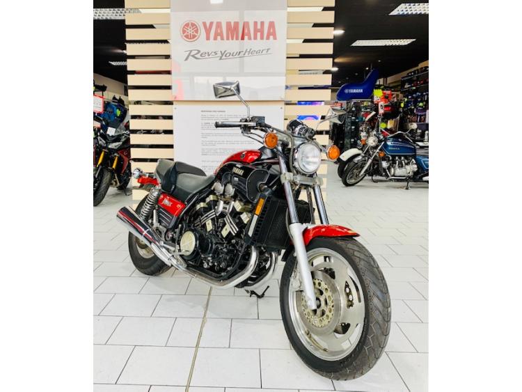 YAMAHA VMAX 1200