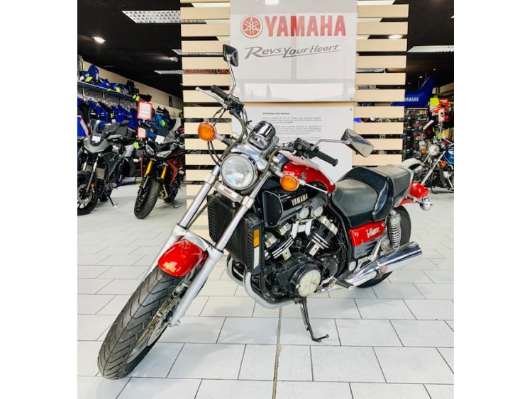 YAMAHA VMAX 1200