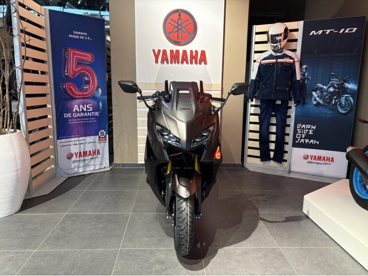 YAMAHA XP T-MAX 560 TECH MAX 2025 garantie 5 ANS 306€/MOIS*  