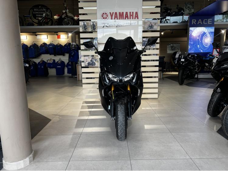 T-MAX 560 AKRAPOVIC 20E ANNIVERSAIRE 199€/MOIS* + DE 4800€ D'EQUIPEMENT GTIE 12 MOIS