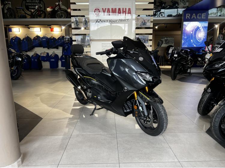 T-MAX 560 AKRAPOVIC 20E ANNIVERSAIRE 199€/MOIS* + DE 4800€ D'EQUIPEMENT GTIE 12 MOIS