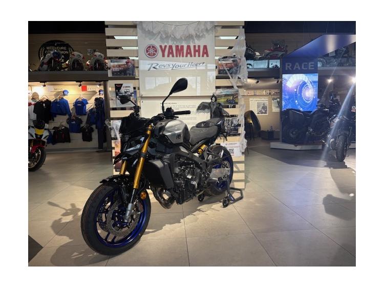 MT-09 SP +DE 1800€ D'EQUIPEMENT 247€/MOIS*  GARANTIE 5 ANS 