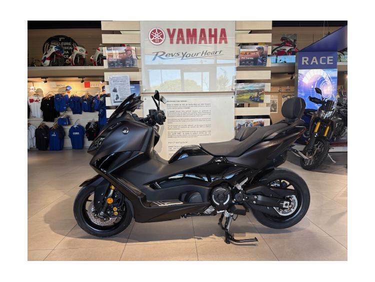 XP T-MAX 560 TECH MAX 267€/MOIS* +DE 4100€ D'EQUIPEMENT GTIE CONSTRUCTEUR 