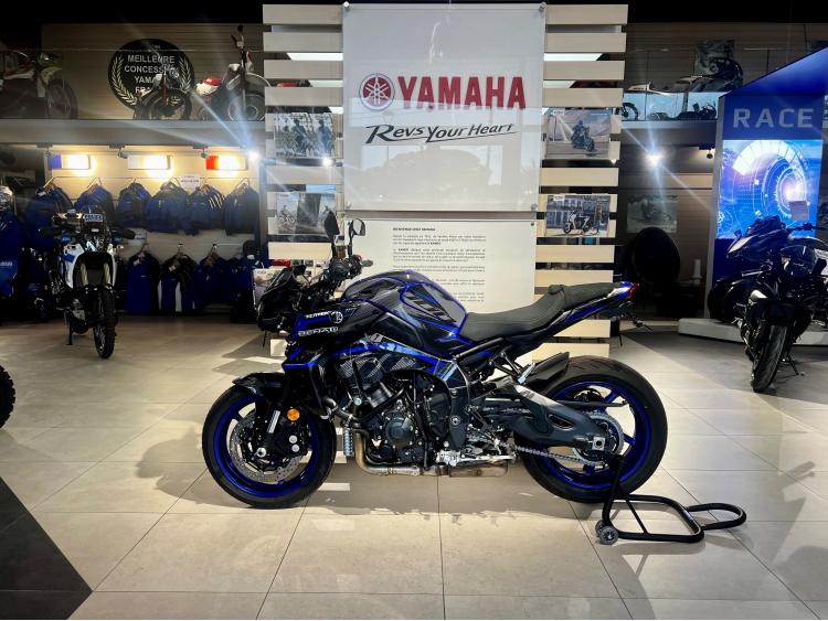 YAMAHA MT-10 ICON BLUE KUTVEK PROMOTION 250€/MOIS*