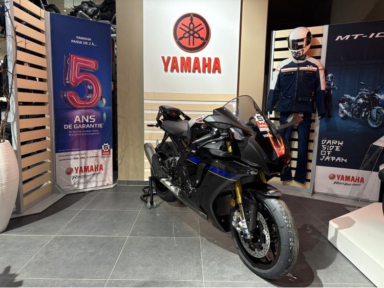 YAMAHA R1M 2024